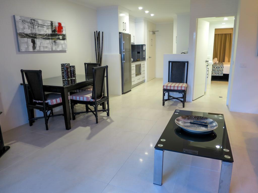 Marlin Waters Beachfront Apartments Palm Cove Exterior photo